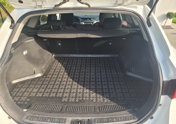 Toyota Avensis cena 63900 przebieg: 160000, rok produkcji 2016 z Myszków małe 67